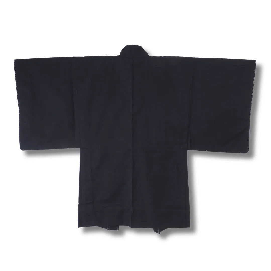 Rückansicht des dunkelblauen Herren-Haori