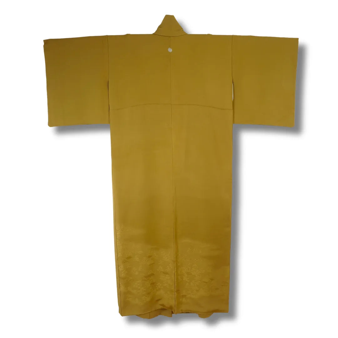 Rückansicht des einfarbig moosgrünen Vintage-Kimono mit Kamon