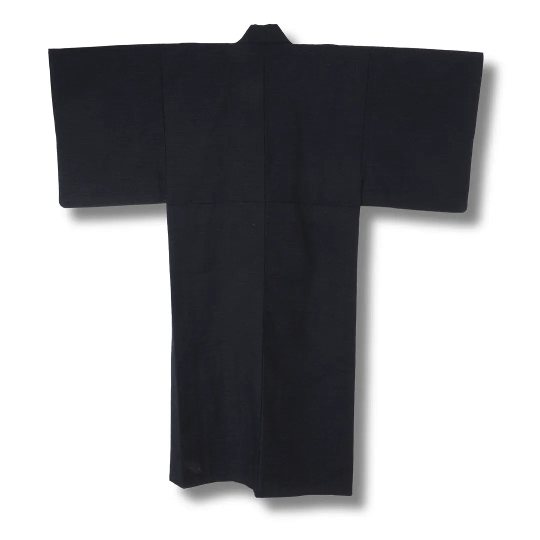 Rückansicht des nachtblauen Vintage Herren-Kimono mit Streifen