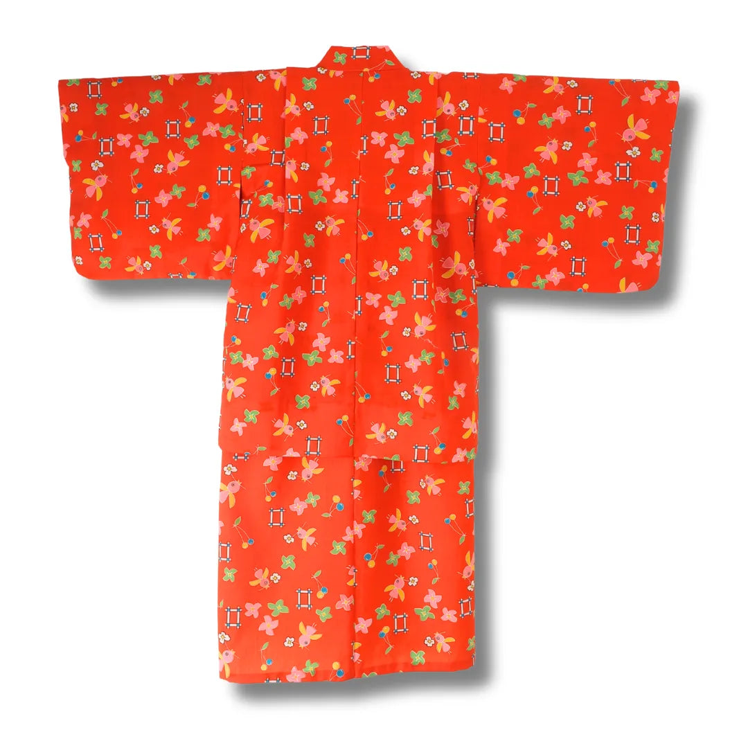 Rückansicht des roten Vintage Kinder-Kimono + Haori mit farbenfrohem Muster