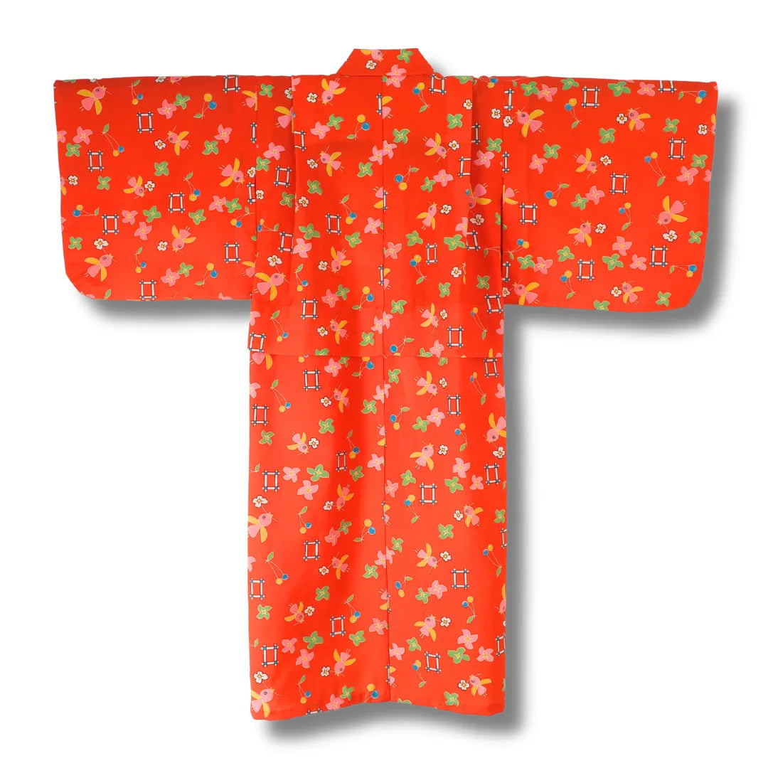 Rückansicht des roten Vintage Kinder-Kimono mit Muster