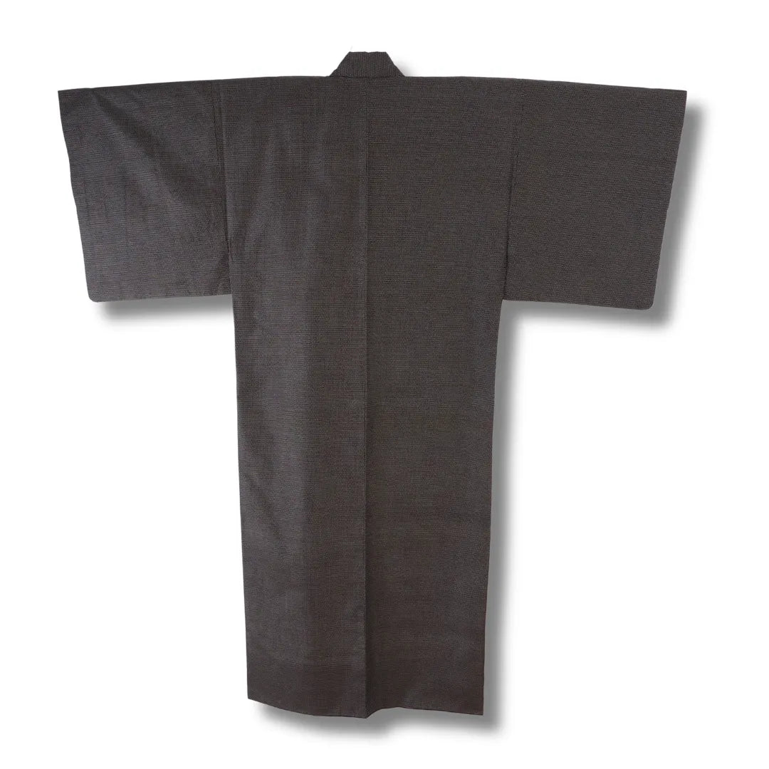 Rückansicht des schwarzgrauen Vintage Herren-Kimono aus Japan