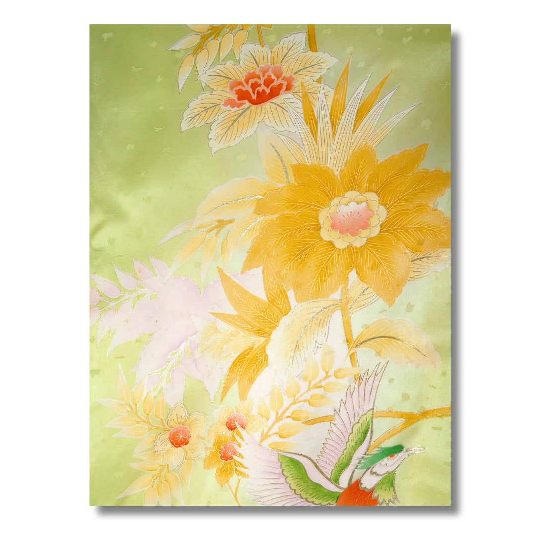 Vintage Damen Furisode Kimono Hellgrün mit Vogel- & Blumenstickerei