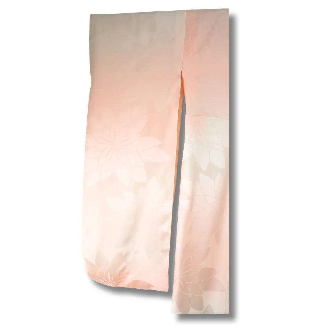 Damen Furisode Juban creme rosa Seitenansicht mit Ärmel