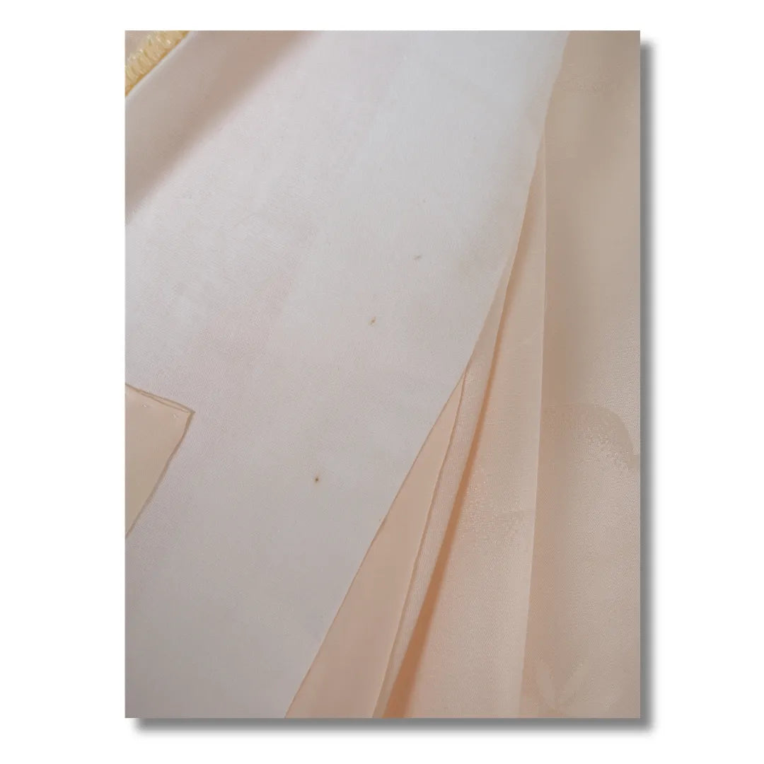 Detailaufnahme der Innenseite des Vintage Juban