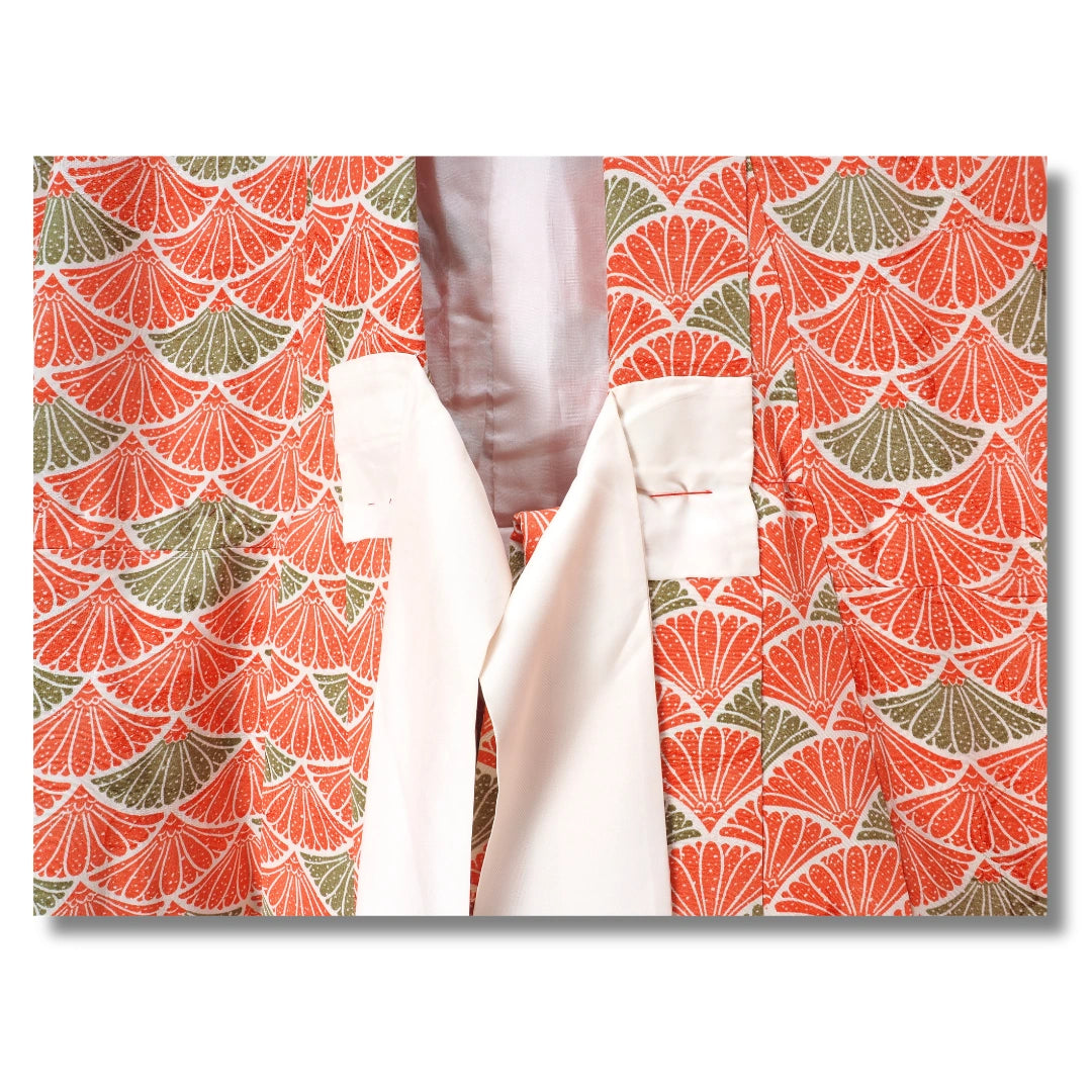 Detailaufnahme Kragen und Innenbereich des Kimonos