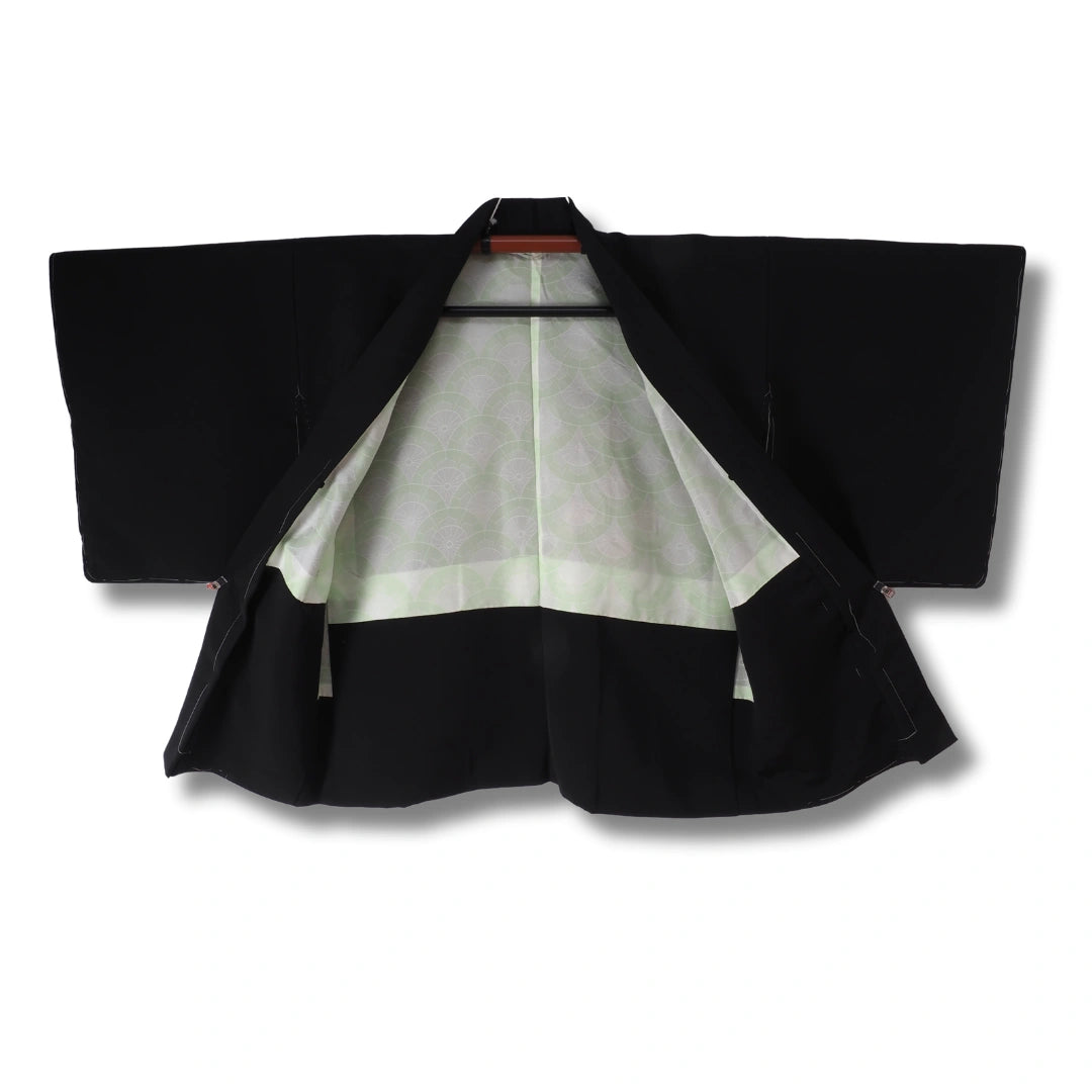 Vintage Damen Haori Schwarz mit Stickerei – Ungetragen