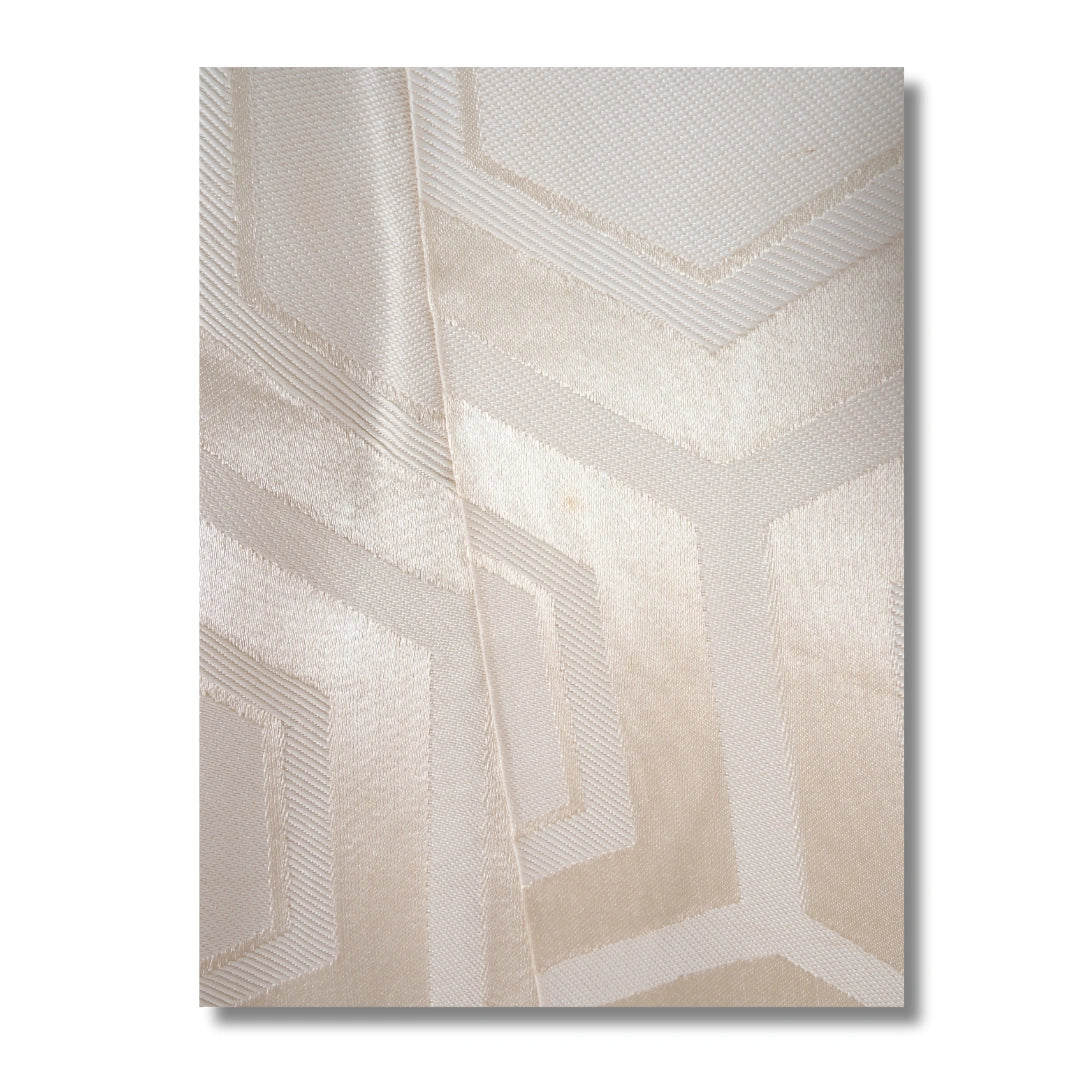 Vintage Kakeshita – Hochzeits-Unterkimono in Creme mit Kikkō-Muster