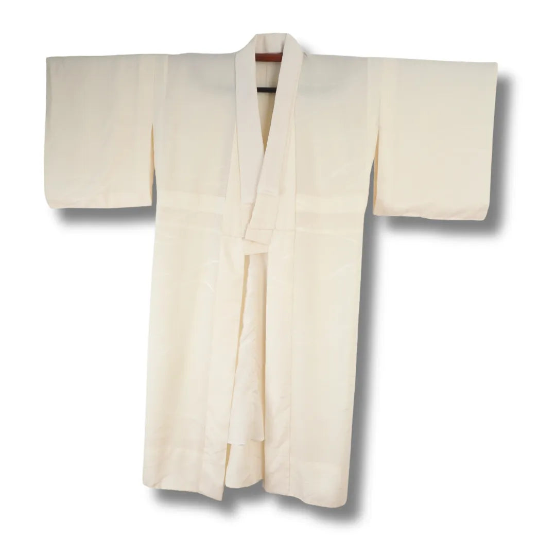 Vintage Juban in Creme mit feinem Streifenmuster Vorderansicht