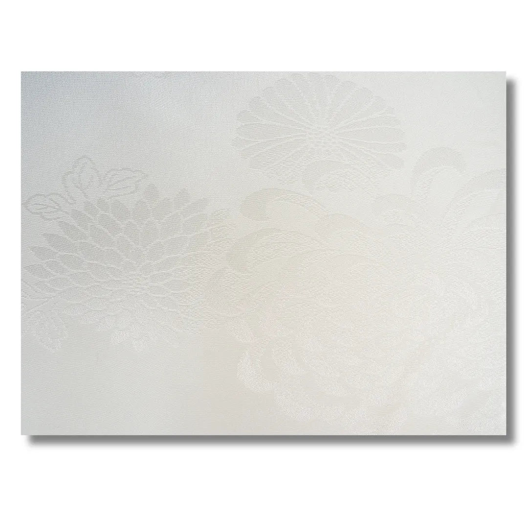 Weißer Vintage Juban mit traditionellem Blumenmuster aus Japan
