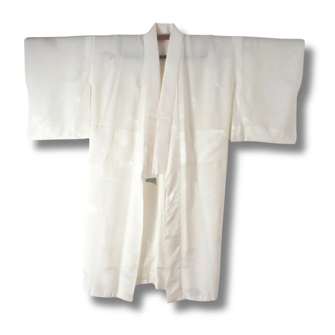 Vintage Nagajuban in Weiß mit Gras- und Blumenmuster Vorderansicht