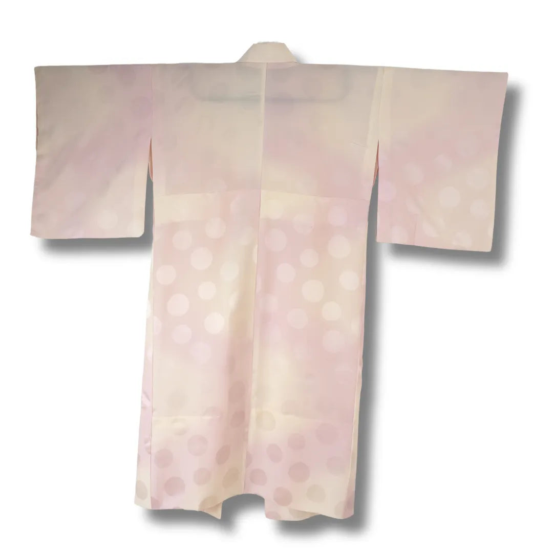 Rückansicht des creme-lila Vintage Nagajuban aus Japan