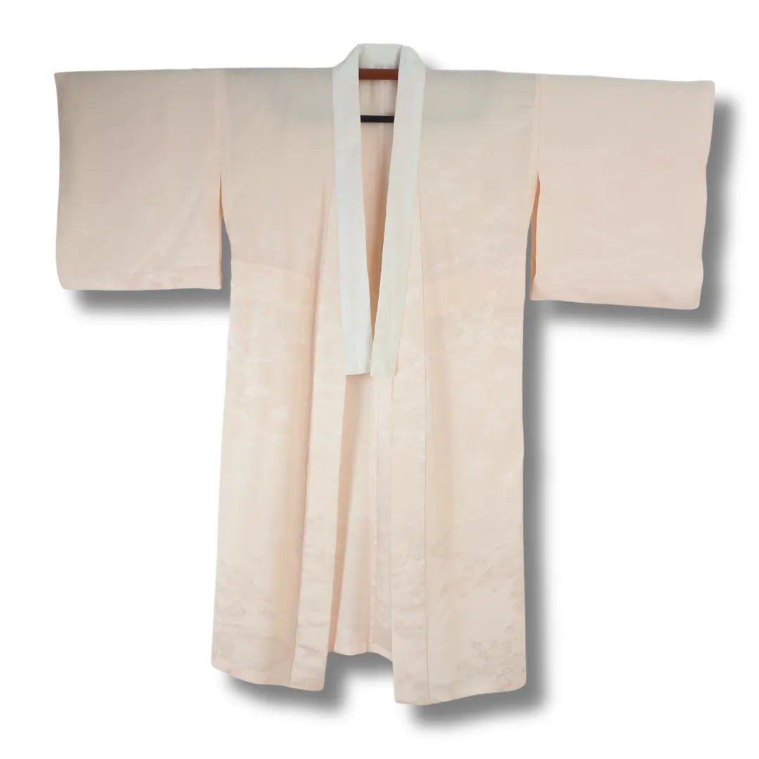 Vintage Juban in Rosa mit eingewebtem Blumenmuster Vorderansicht