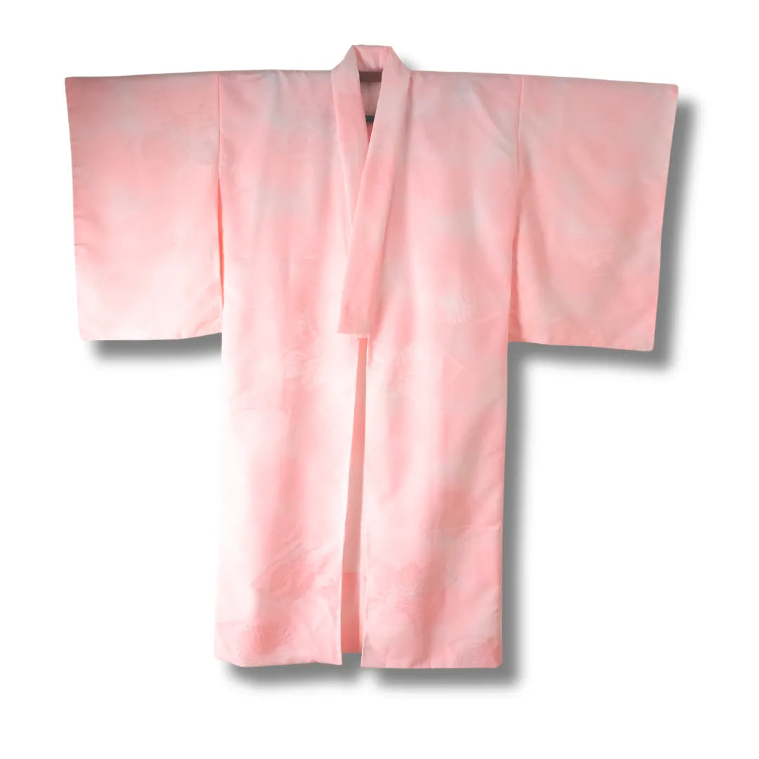 Vintage Nagajuban in Rosa mit weißen Blumen Vorderansicht