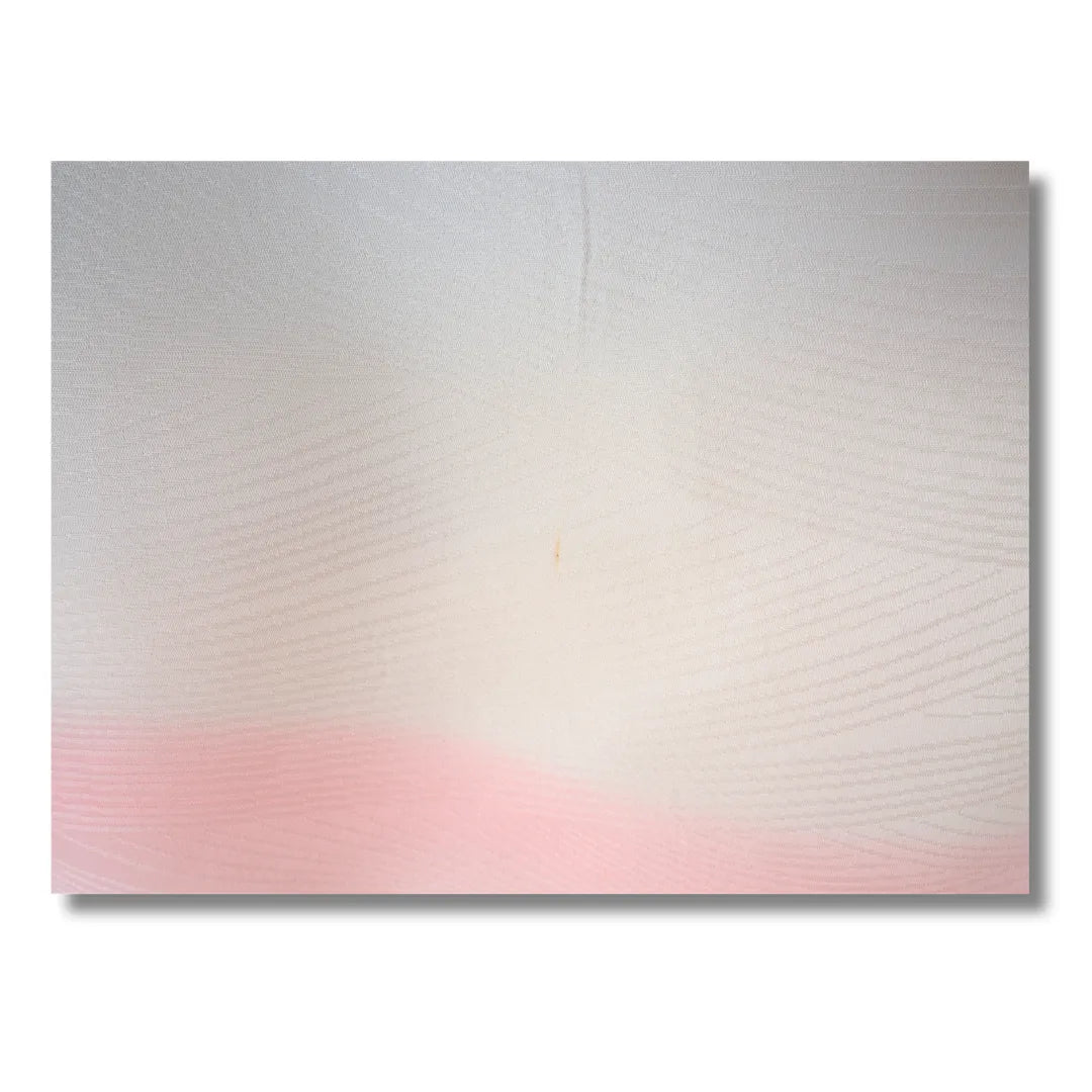 Detailaufnahme des Streifenmusters in Rosa und Weiß