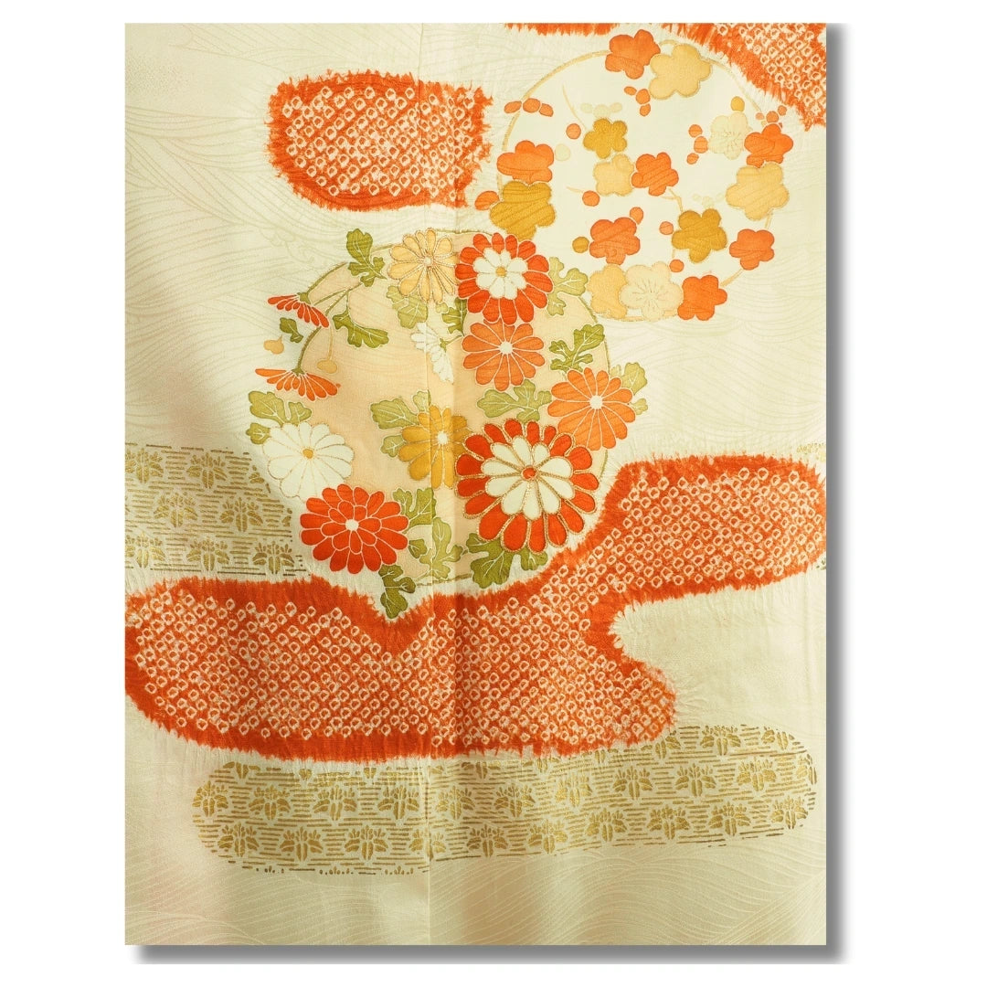 Vintage Damen Kimono Creme – Houmongi mit Blumenmotiv