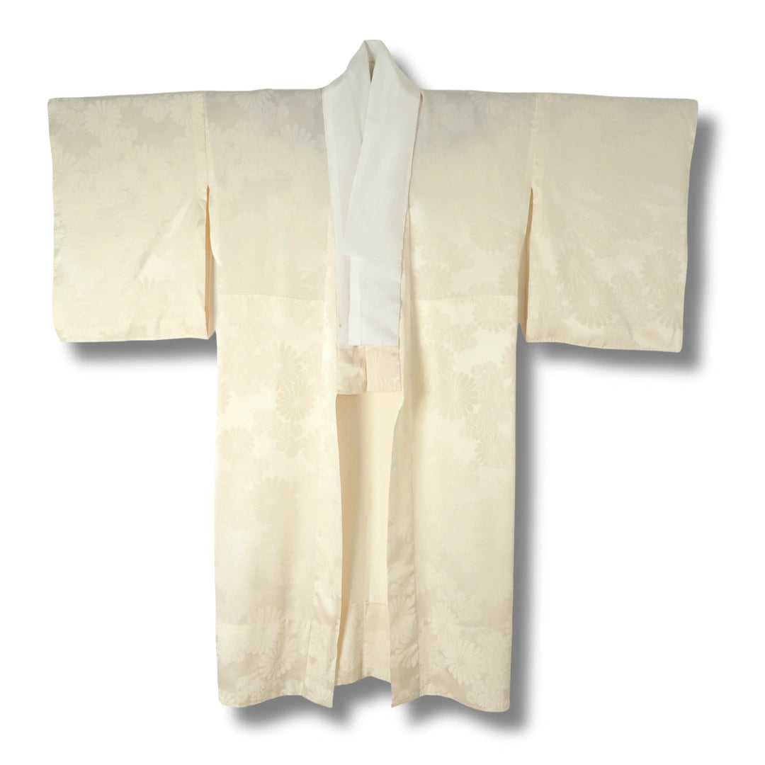 Vintage Damen-Juban in Cremeweiß mit Chrysanthemenmuster