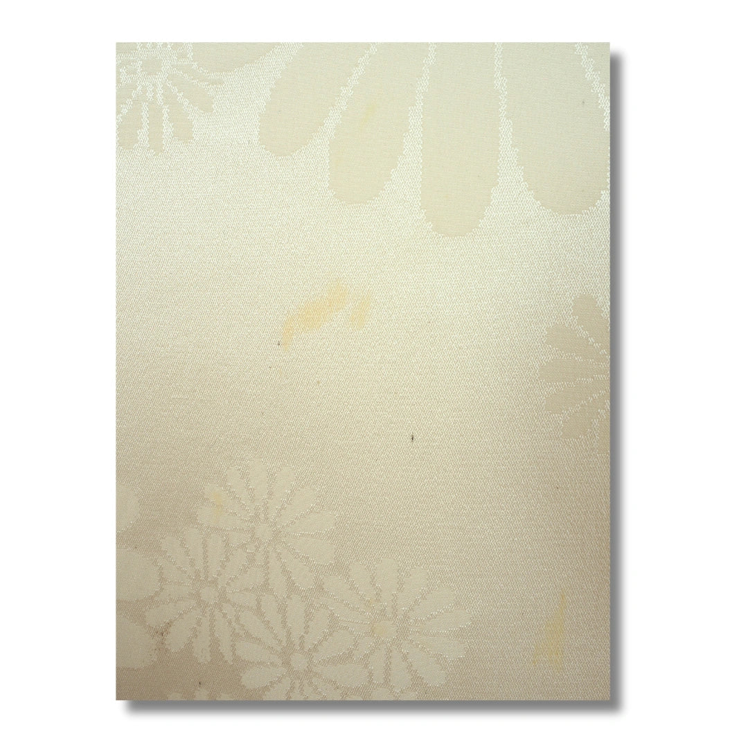Vintage Damen-Juban in Cremeweiß mit Chrysanthemenmuster