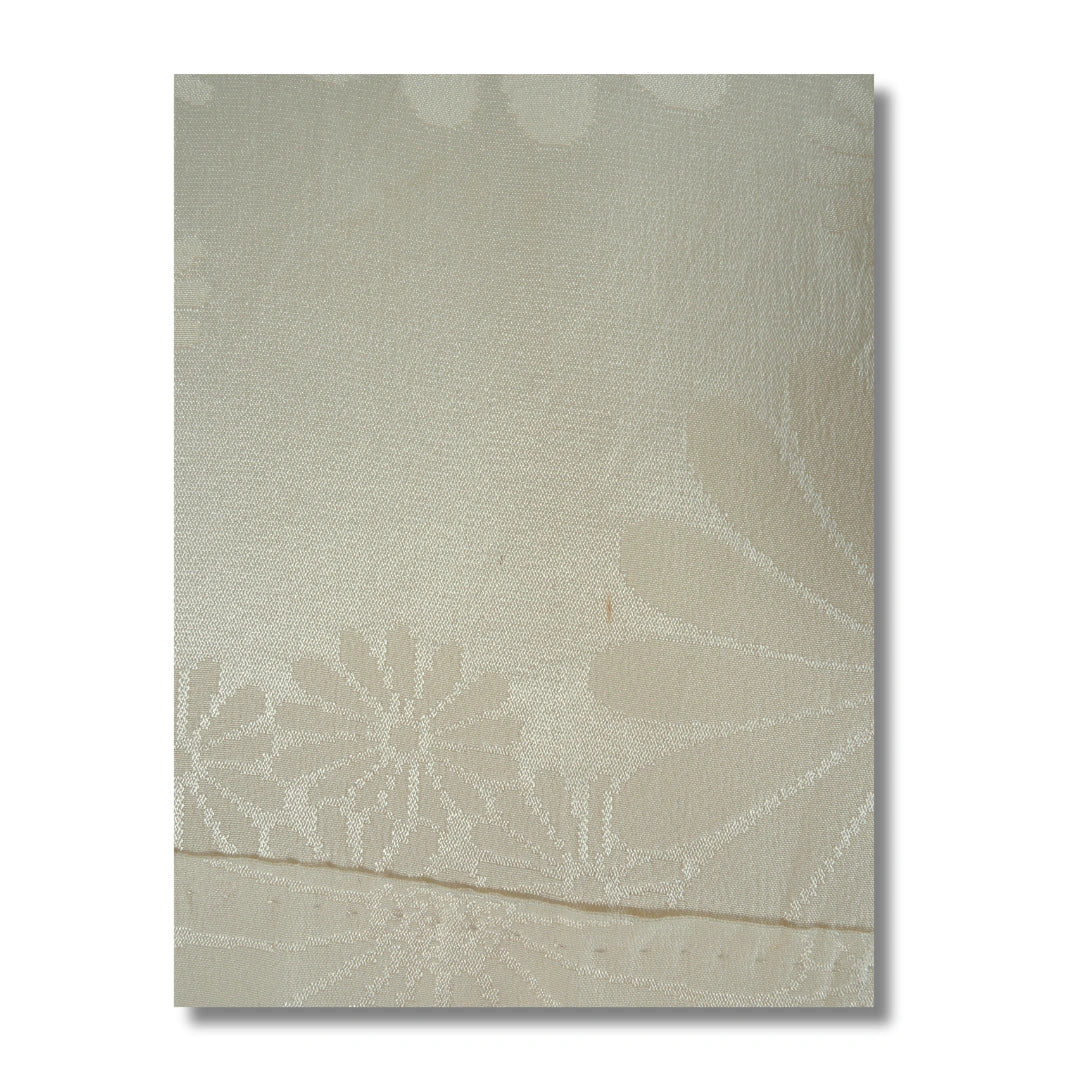 Vintage Damen-Juban in Cremeweiß mit Chrysanthemenmuster