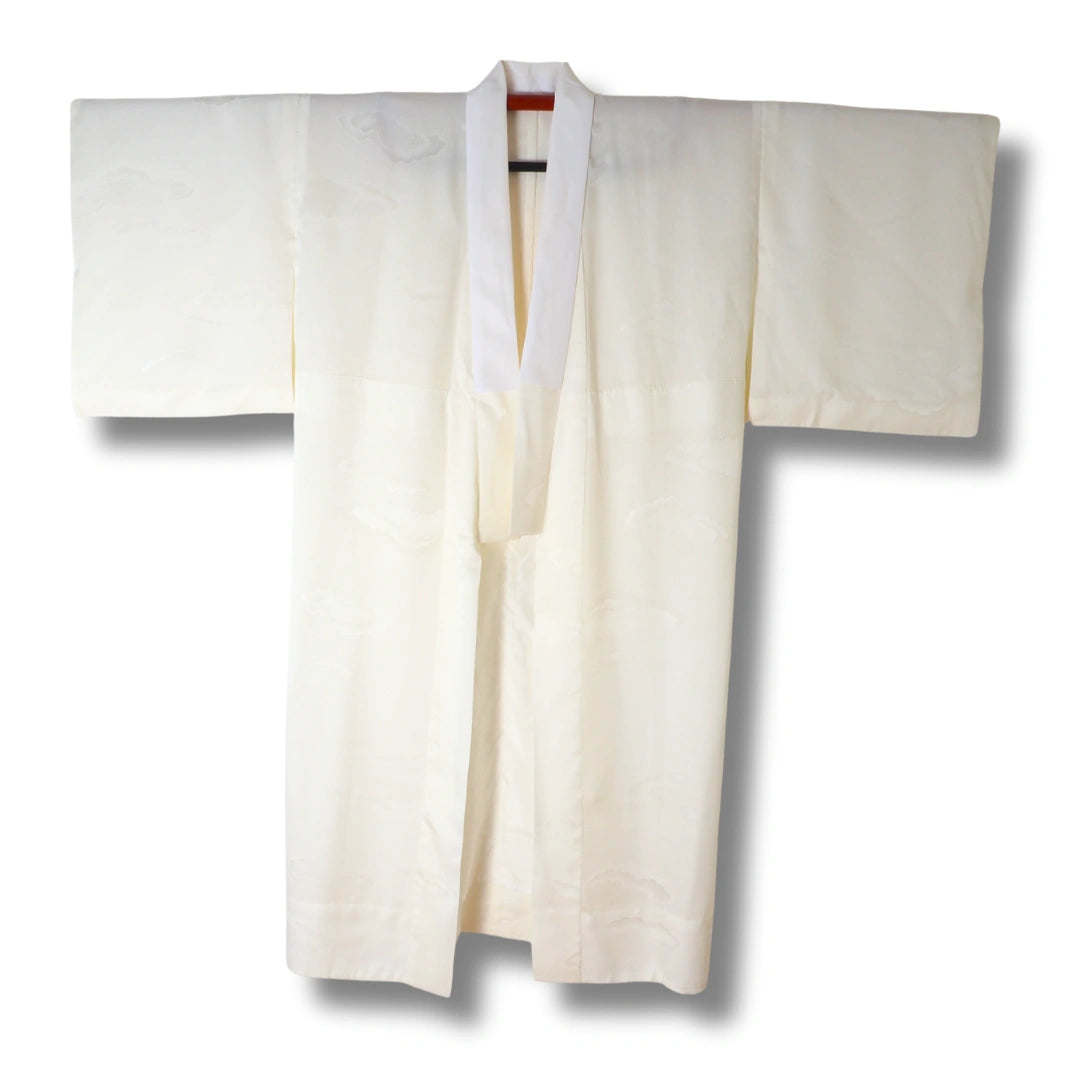 Vintage Damen Naga-Juban Creme mit Wolken