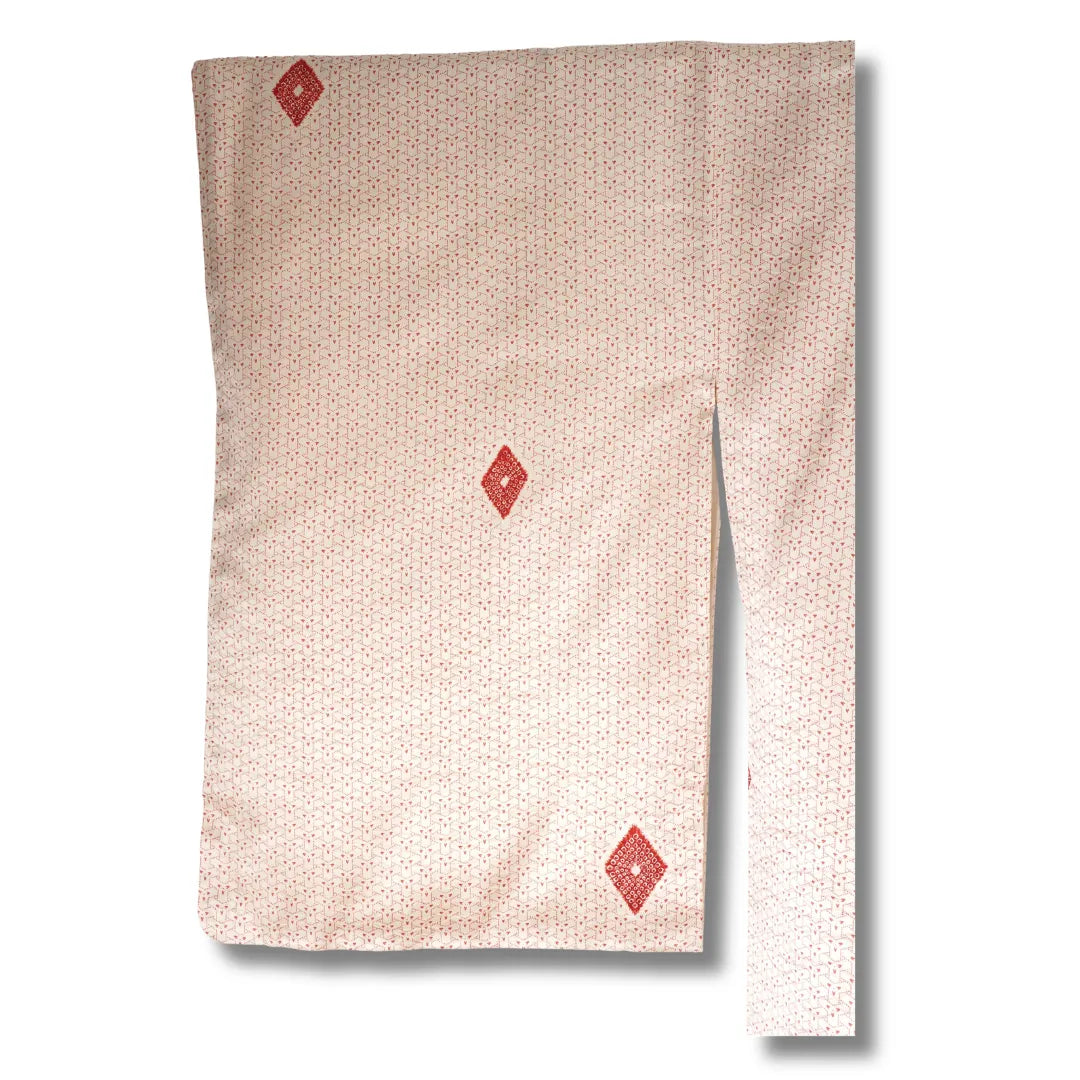Detailansicht des cremefarbenen Kimono mit Rautenmuster
