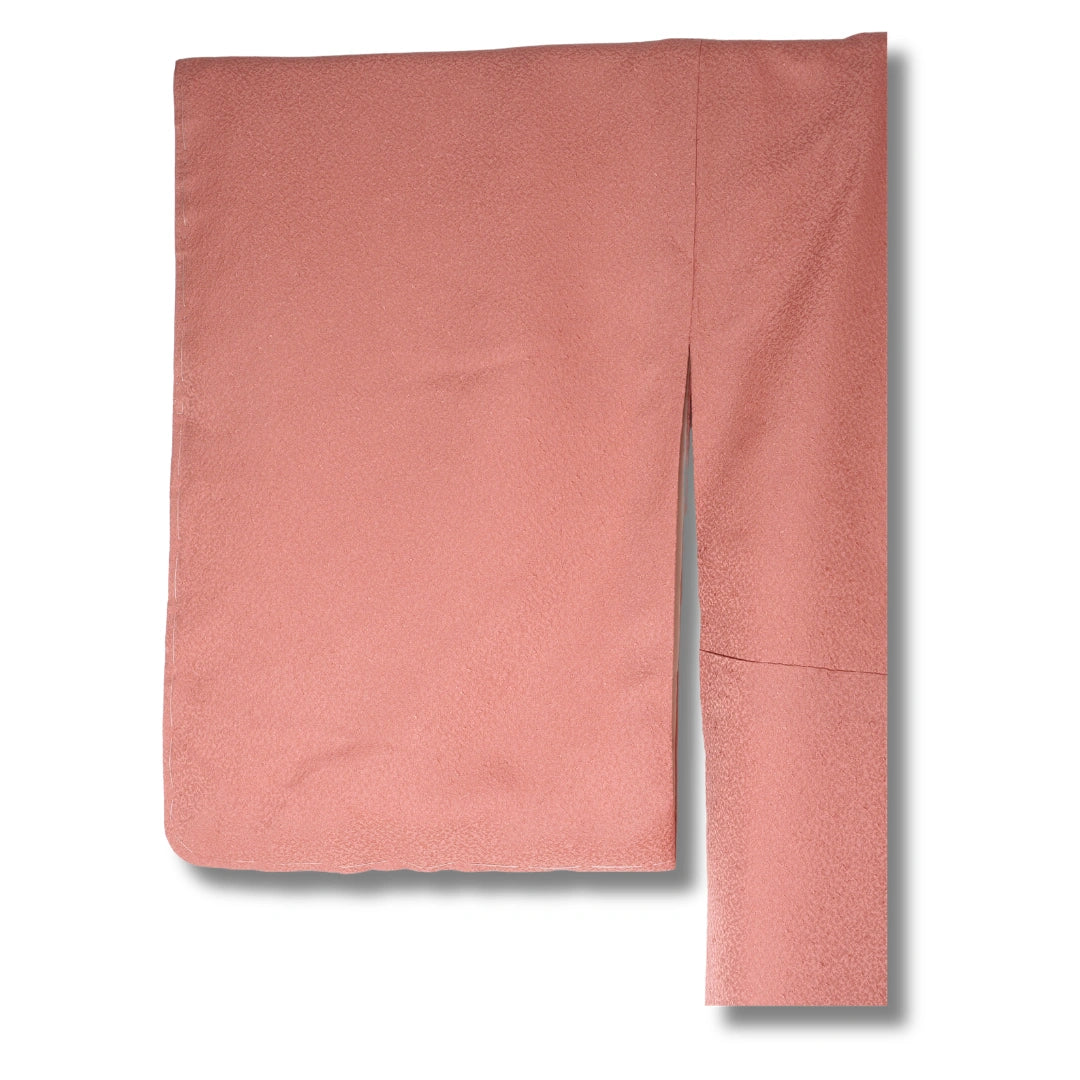 Ärmel eines altrosa Vintage Kimono