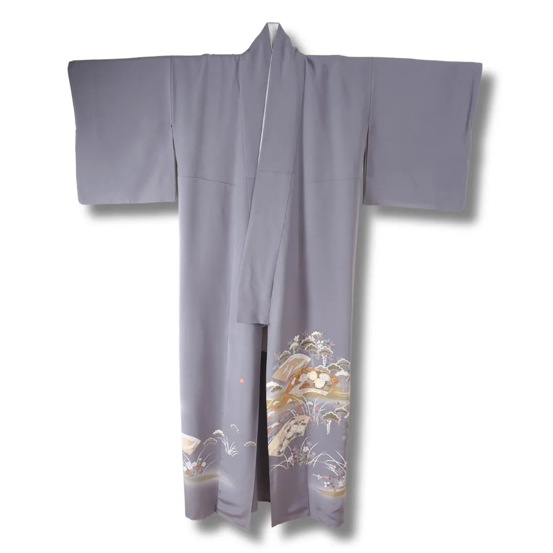 Vintage Iro-Tomesode Kimono grau hellviolett Vorderansicht mit floralem Motiv