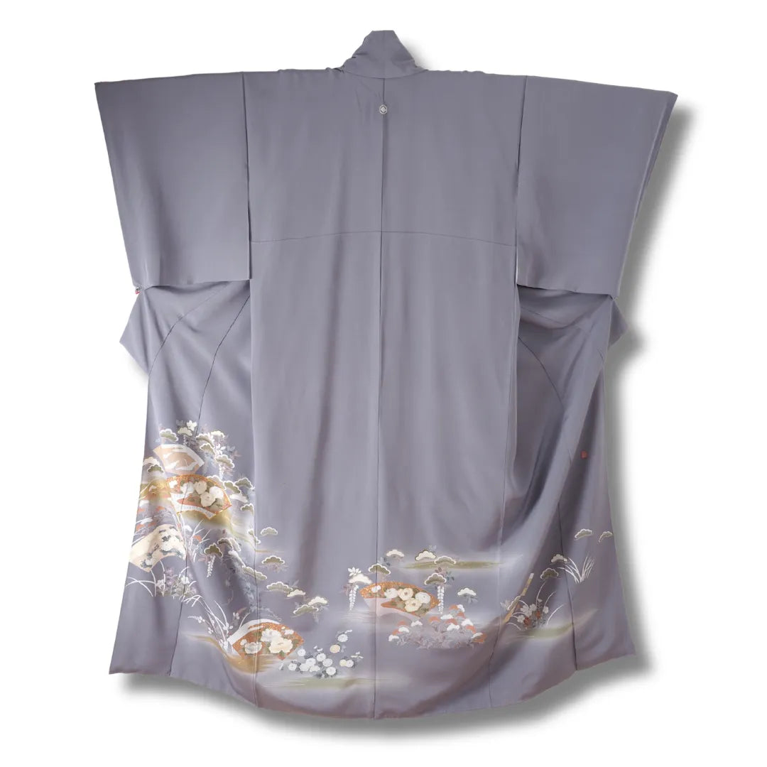Kimono Rückseite leicht seitlich mit Motivverlauf