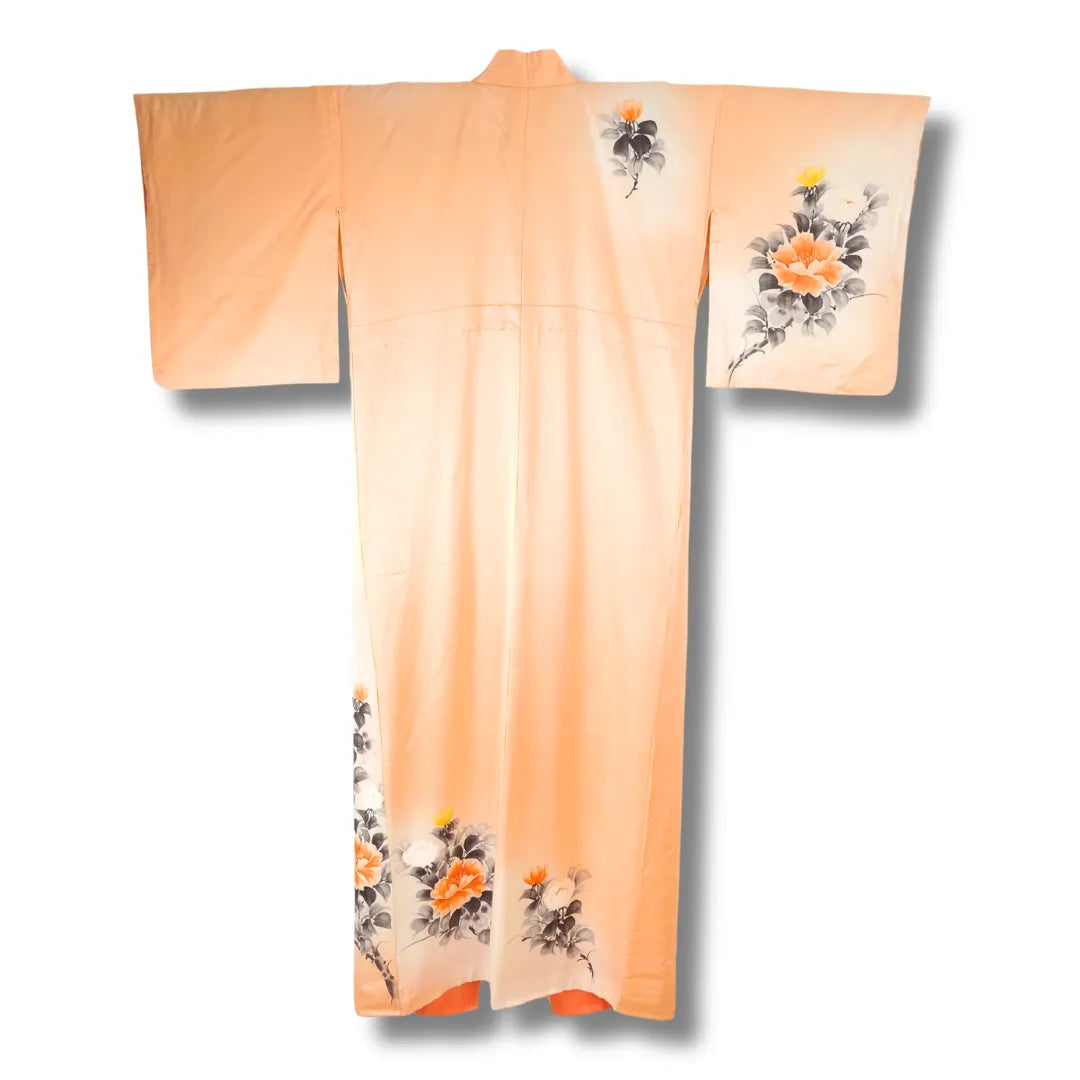 Rückansicht Kimono mit floralem Musterverlauf
