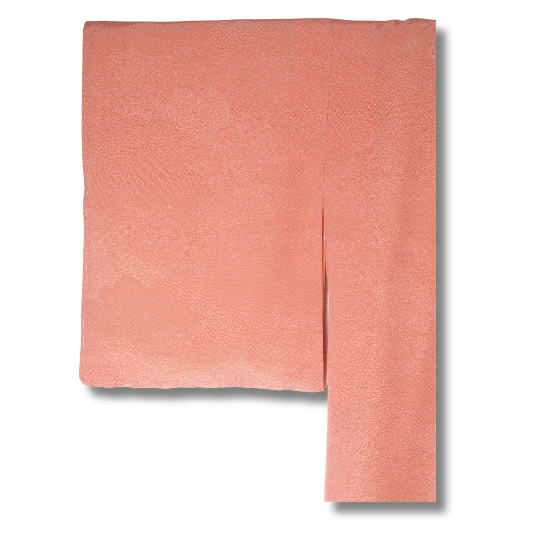 Ärmel eines lachsfarbenen Iromuji Kimono