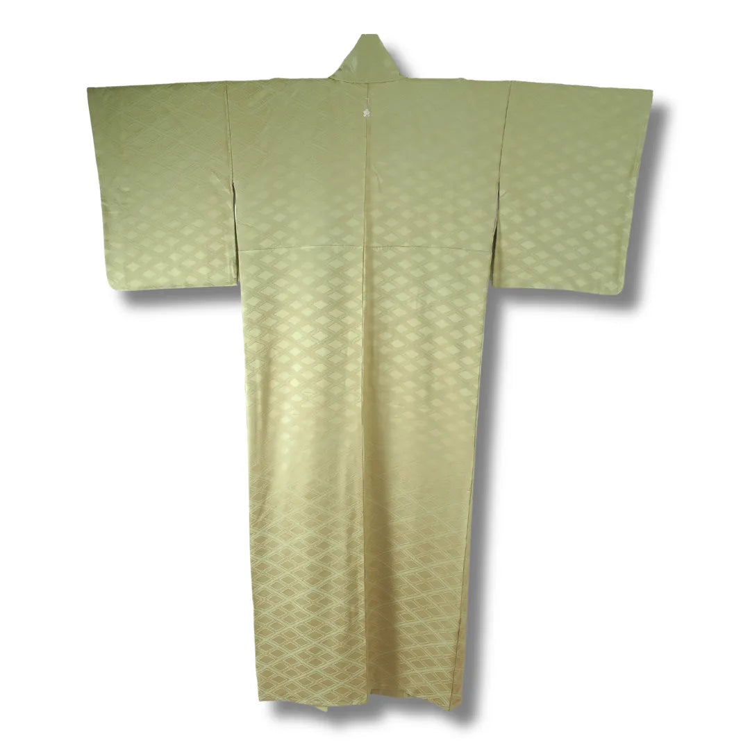Rückansicht Iromuji Kimono in Matcha-Grün