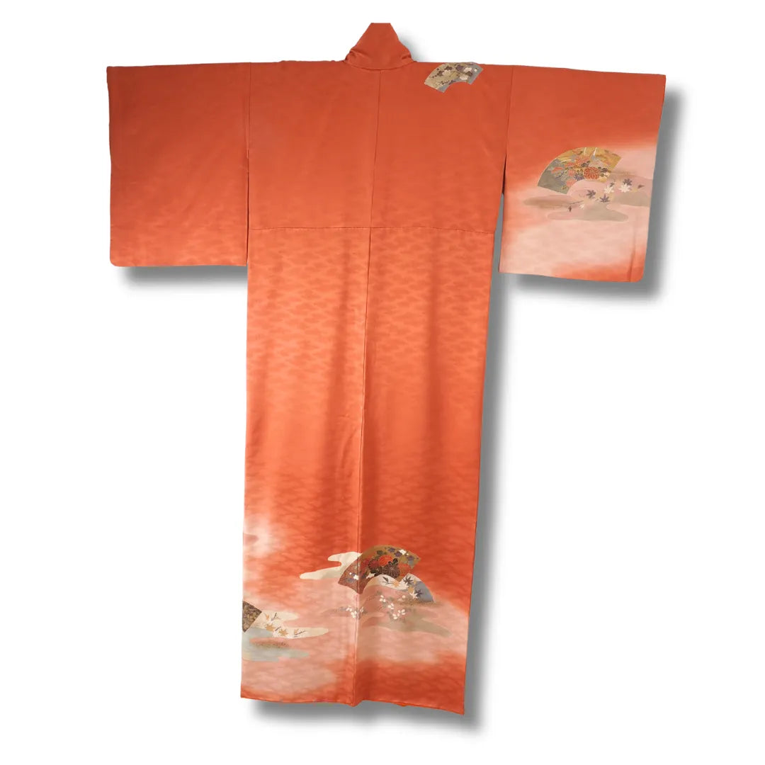 Rückansicht Homongi Kimono mit durchgehendem Muster