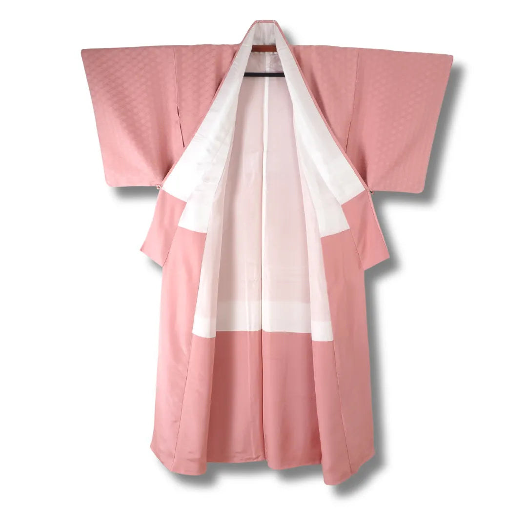 Innenansicht Kimono mit hellem Innenfutter