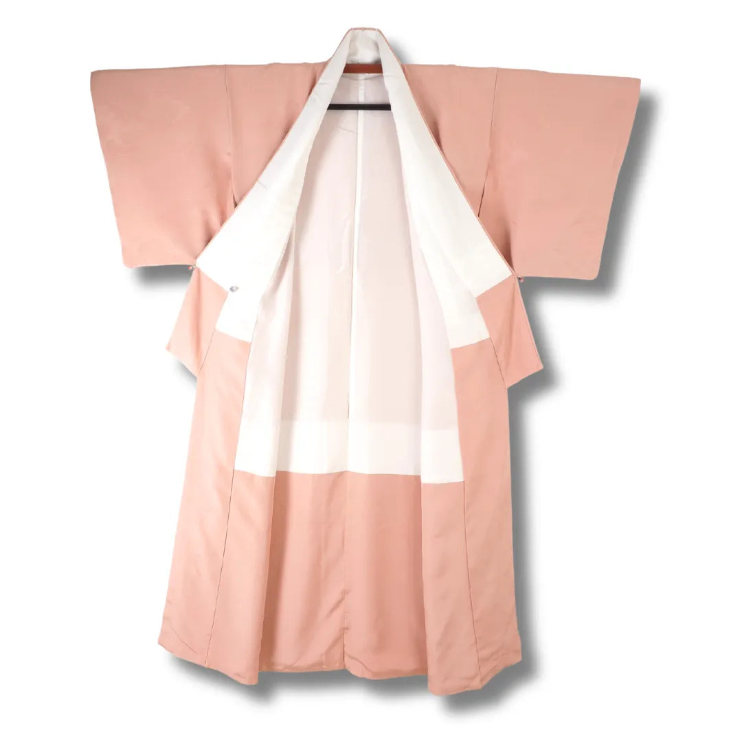 Innenansicht Kimono mit hellem Innenfutter