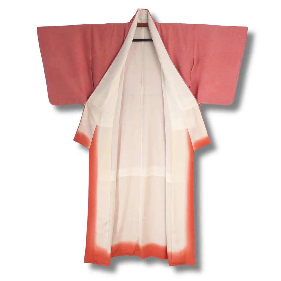 Innenansicht Kimono mit hellem Futter und Originalnähten