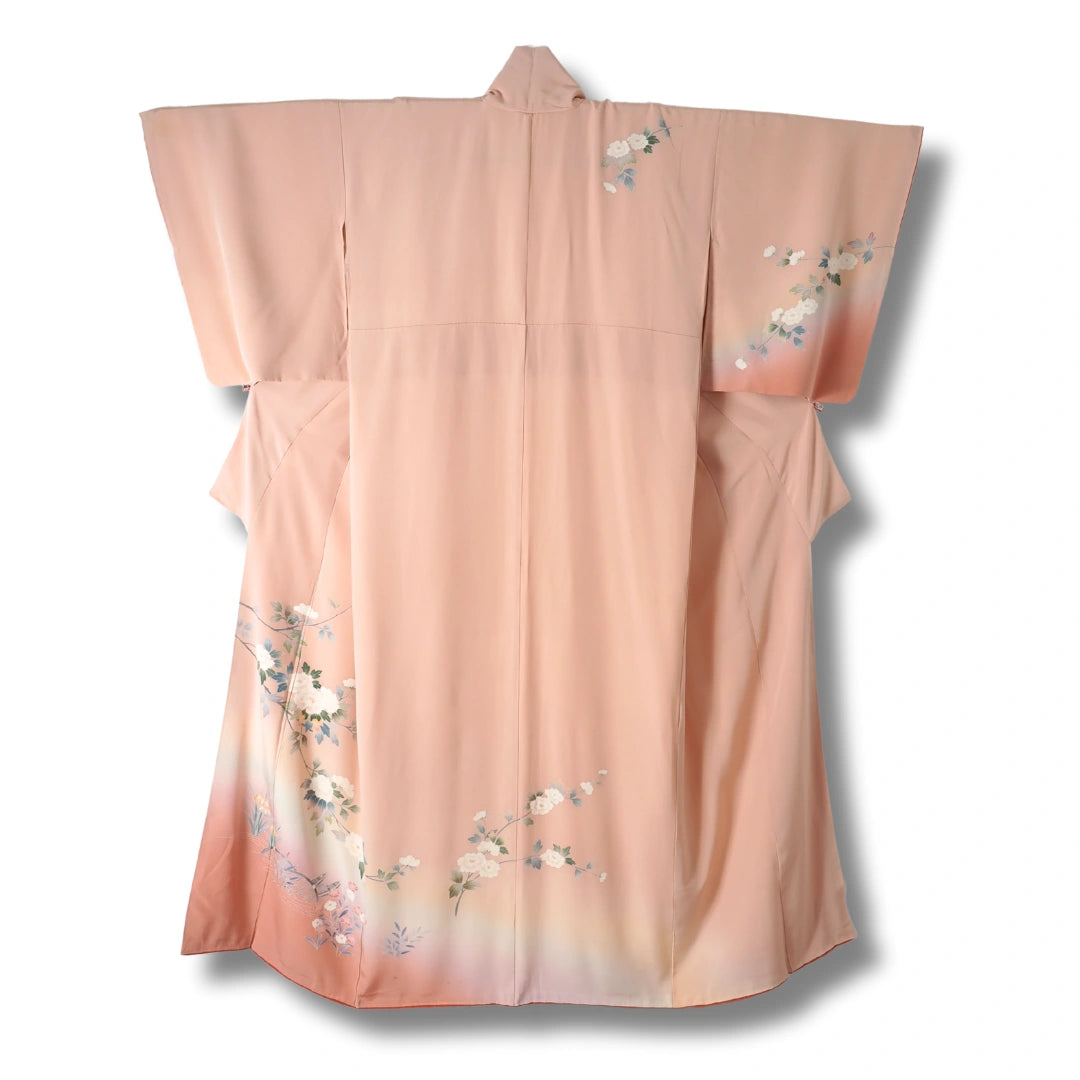 Vintage Houmongi Damen Kimono in Rosa mit weißen Blumen