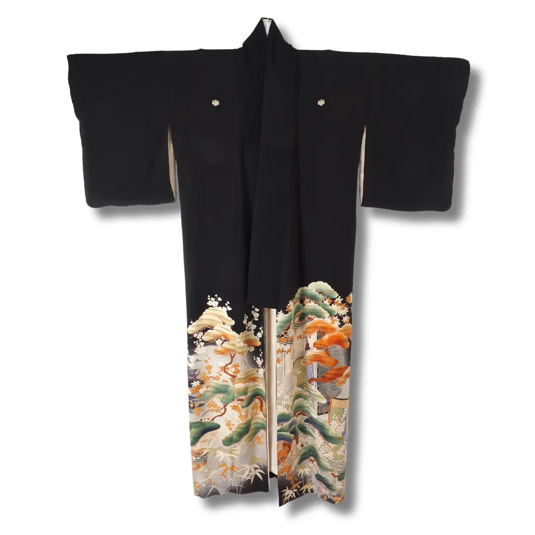Vintage Kuro-Tomesode Kimono schwarz mit aufwändiger Vorderansicht