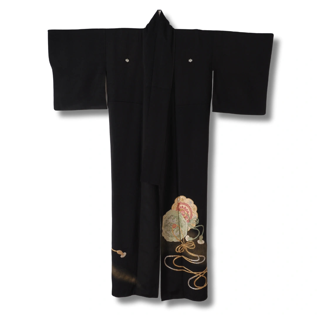 Vintage Kuro-Tomesode Kimono in Schwarz mit Blumenmotiv