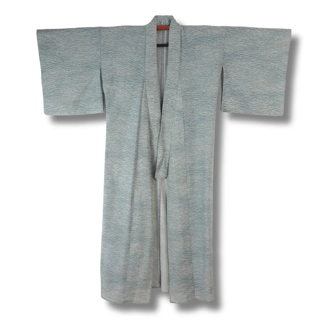 Vintage Damen Sommer-Kimono in Mintgrau mit feinen weißen Längsstreifen, Frontansicht