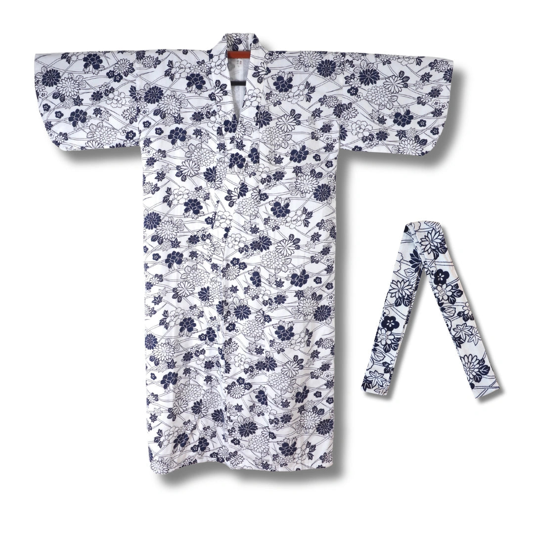 Vintage Yukata blau weiß mit Blumenmuster