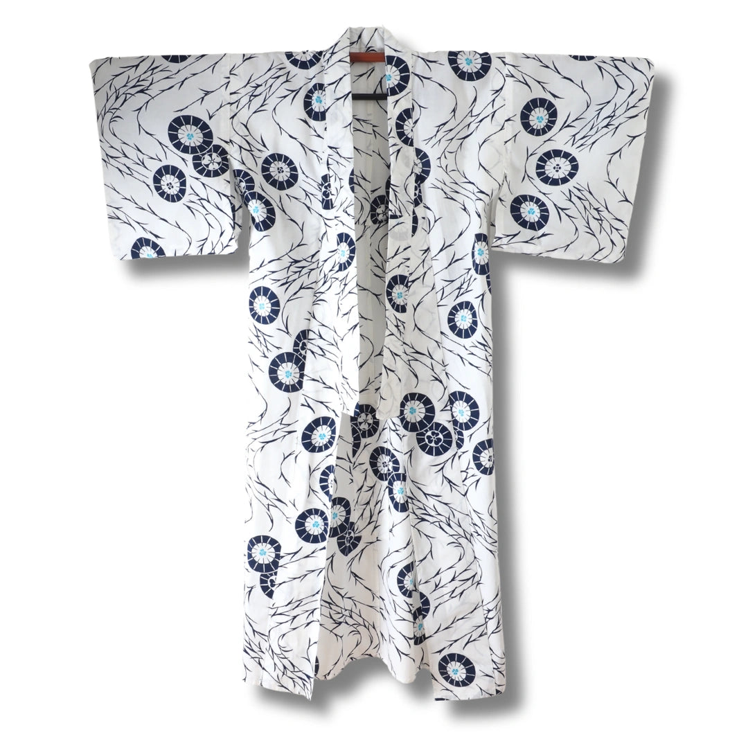 Vintage Damen Yukata weiß blau mit Blumen