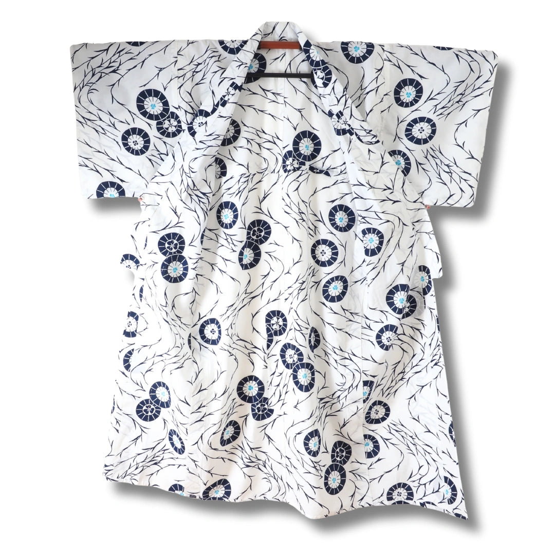 Vintage Damen Yukata weiß blau mit Blumen