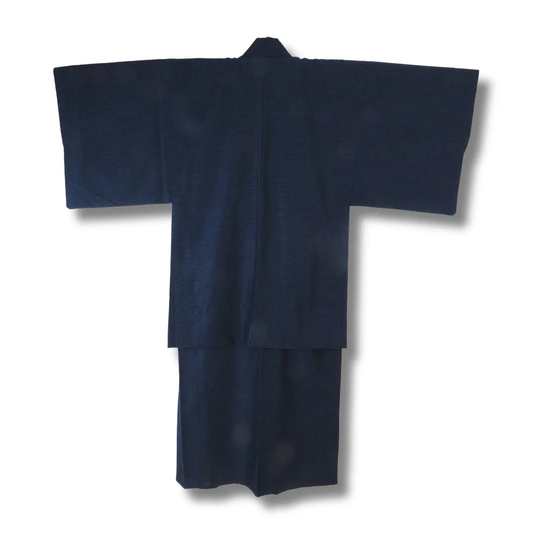 Rückansicht des dunkelblauen Vintage Ensemble aus Japan