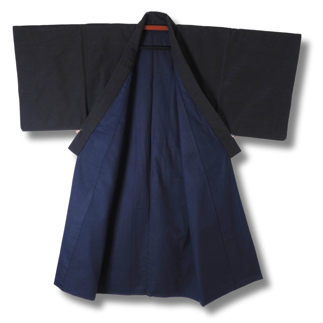 Vintage Herren Kimono schwarz mit dunkelblauer Innenseite