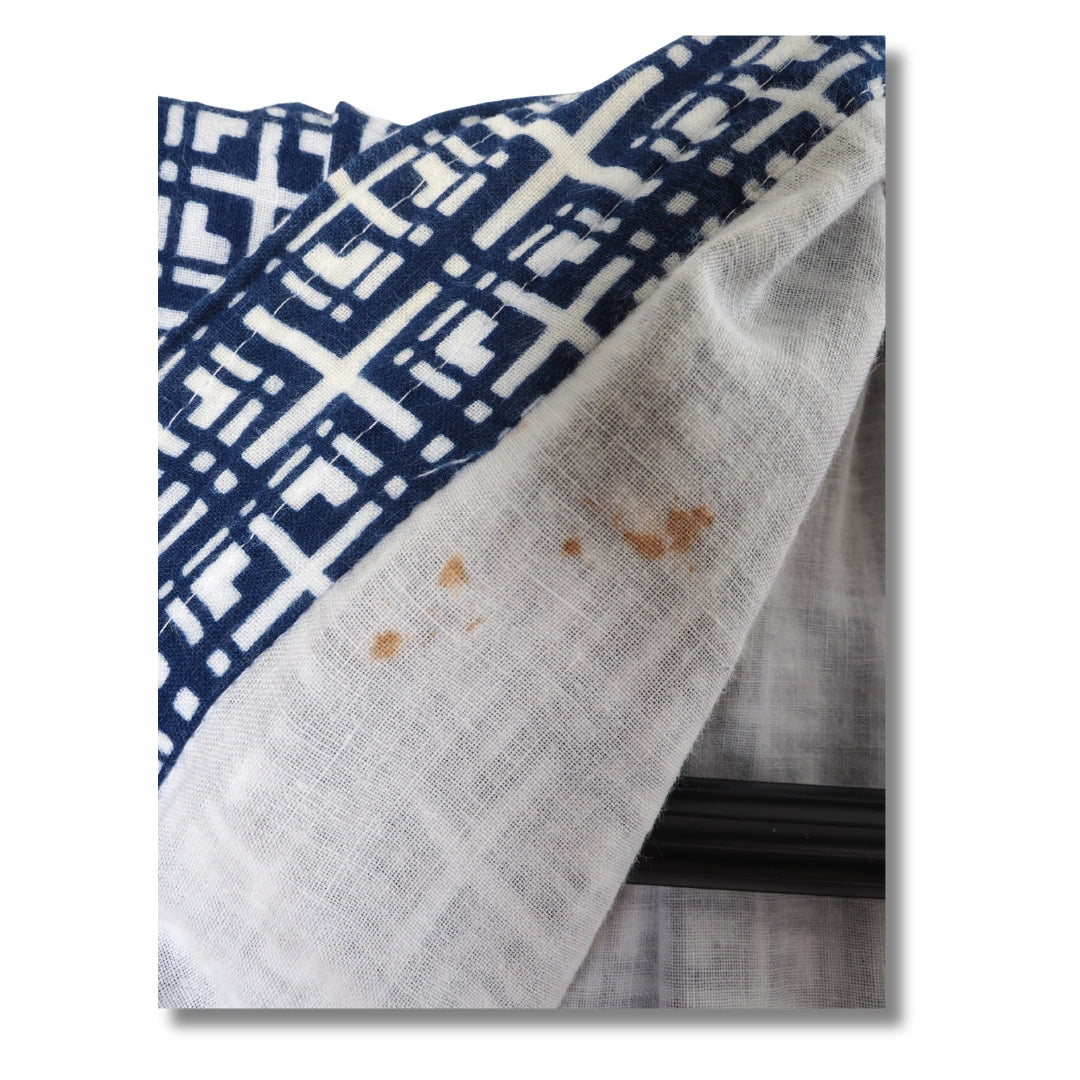 Vintage Nemaki Yukata Blau-Weiß mit modernem Linienmuster