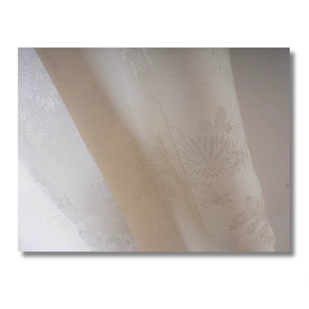 Vintage Kinder Furisode Juban Creme mit Blumenmuster (Gr. 122 - 134)