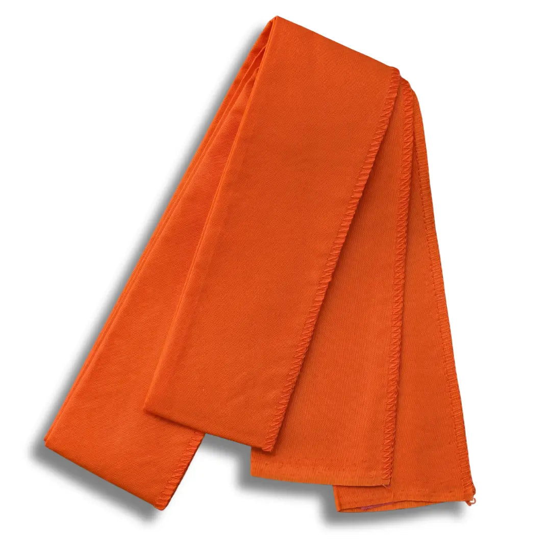 Schlichter orangefarbener Vintage Kasane Eri als traditionelles Zubehör für Kimono