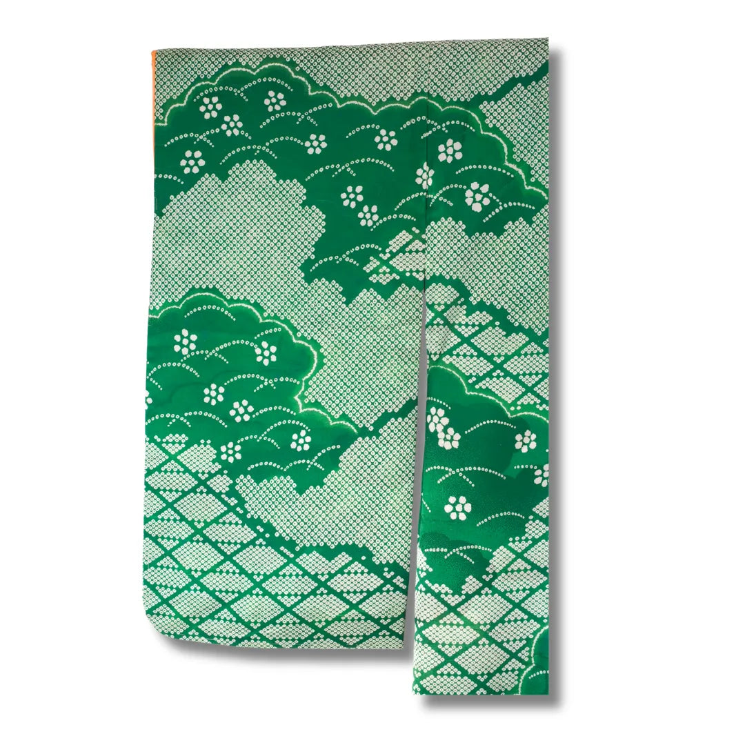Vintage Kinder-Furisode-Kimono – Grün mit Goldener Stickerei Gr. 110 bis 128