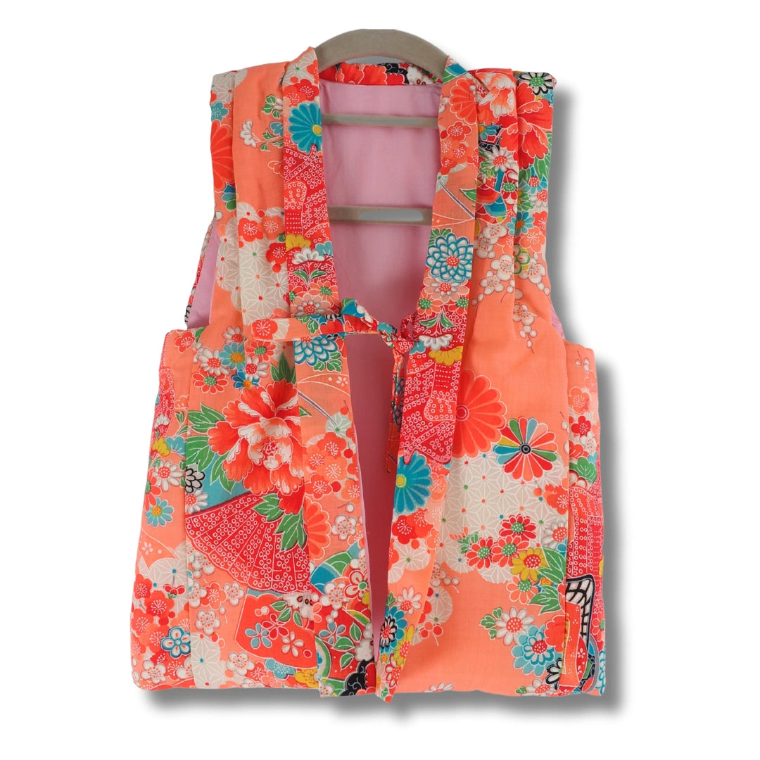 Vintage Kinder Weste in Koralle mit Blumenmuster (Gr. 100 - 122)