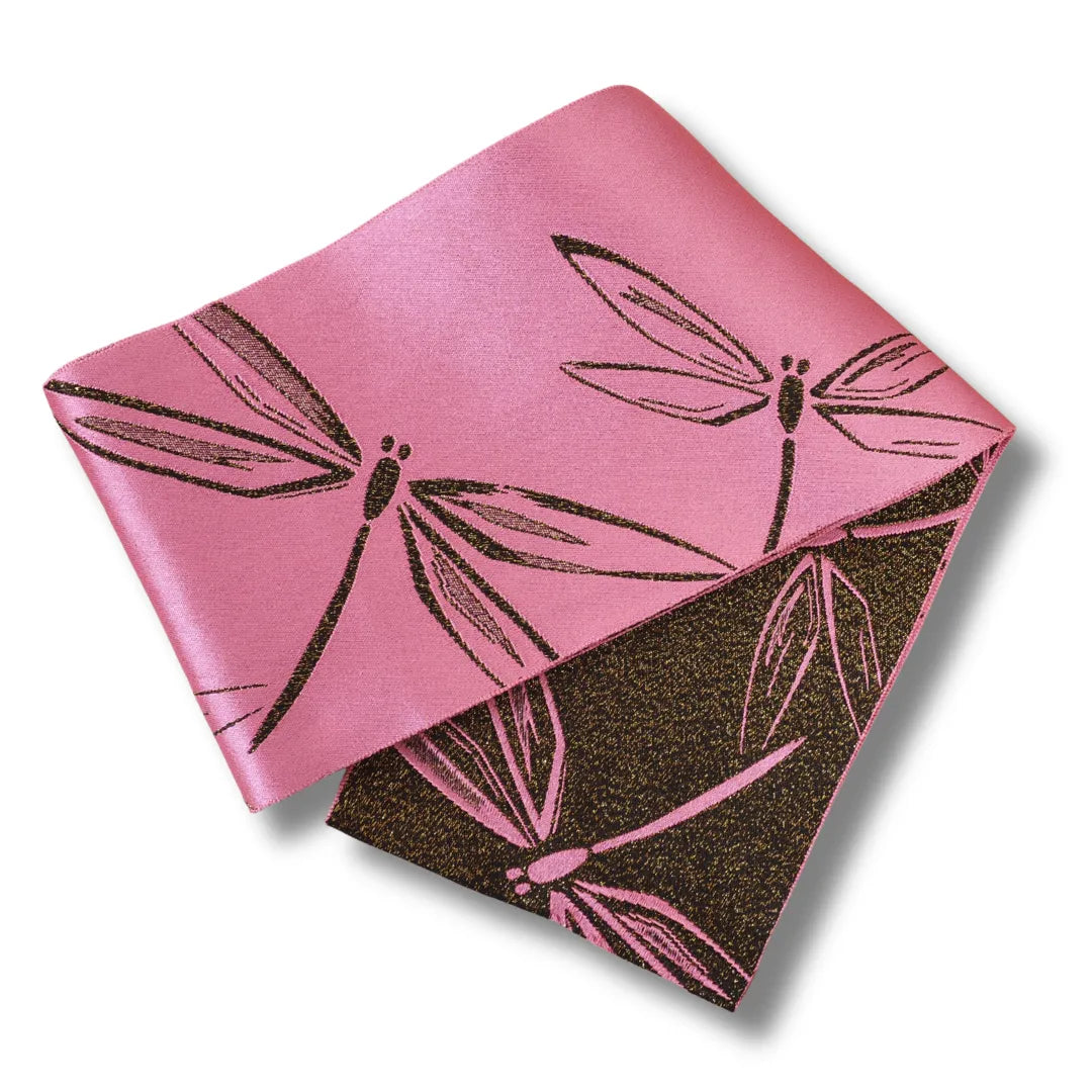 Wendbarer Obi mit rosa Oberseite und aufgeschlagener brauner Rückseite